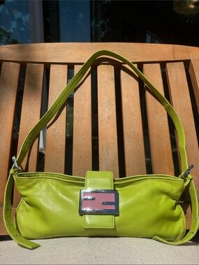 Vintage Fendi Baguette Lime Green Leather Shoulder Bag Y2K Rare w/COA